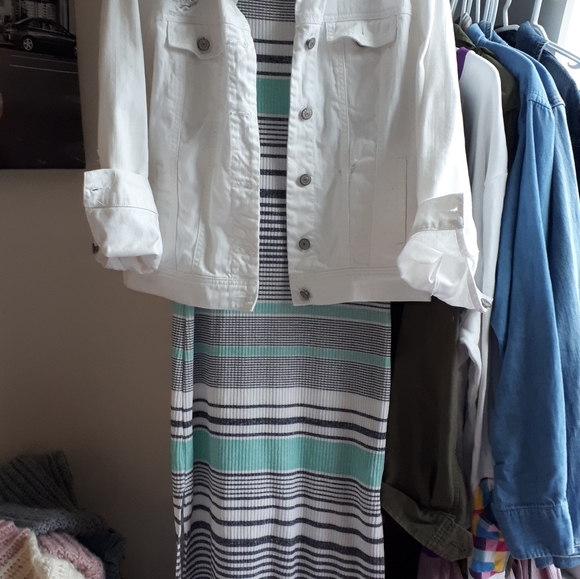 Dress - Picture 10 of 10